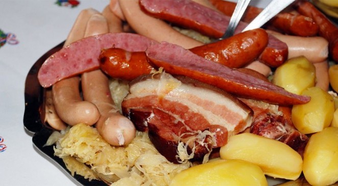 Cuisiner une choucroute alsacienne à l'autocuiseur